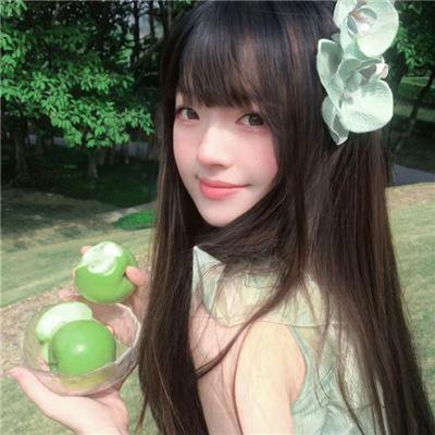 9顶假发的女孩